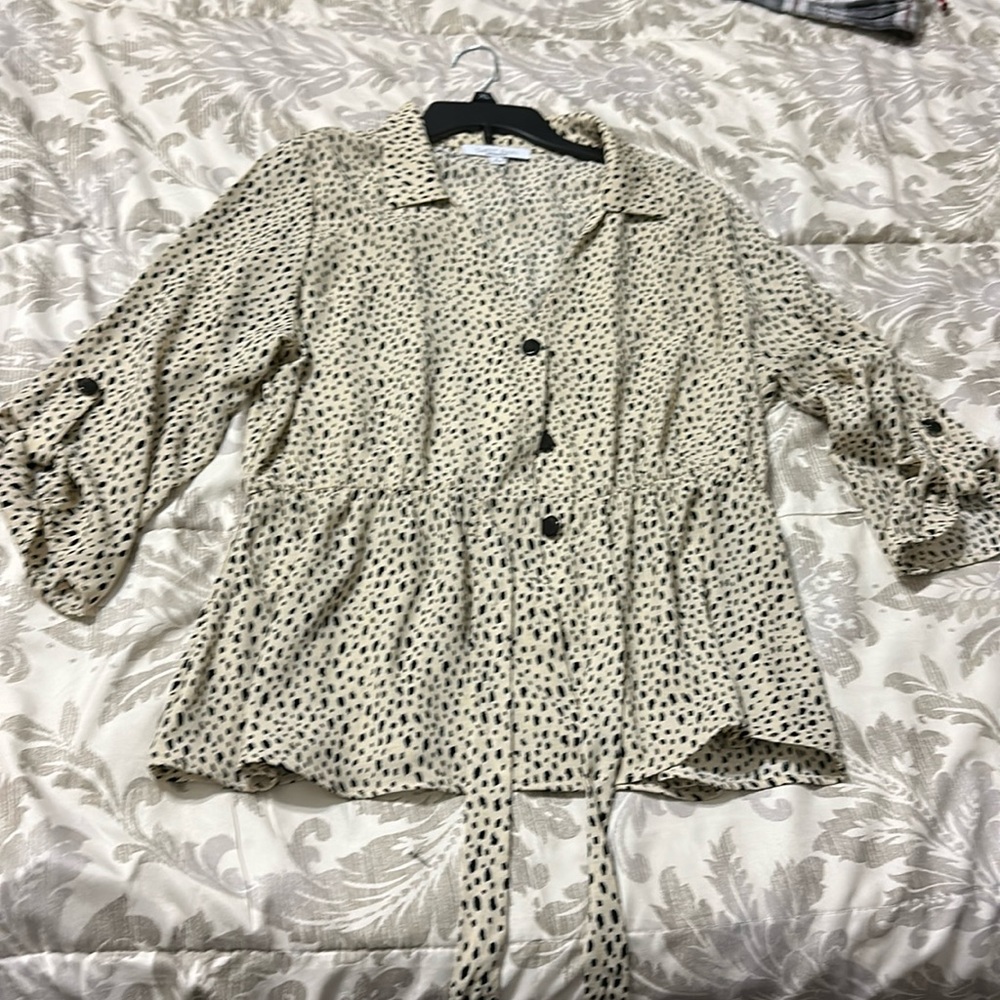 SWEET RAIN

Tan Animal Print 3/4 Sleeve Blouse